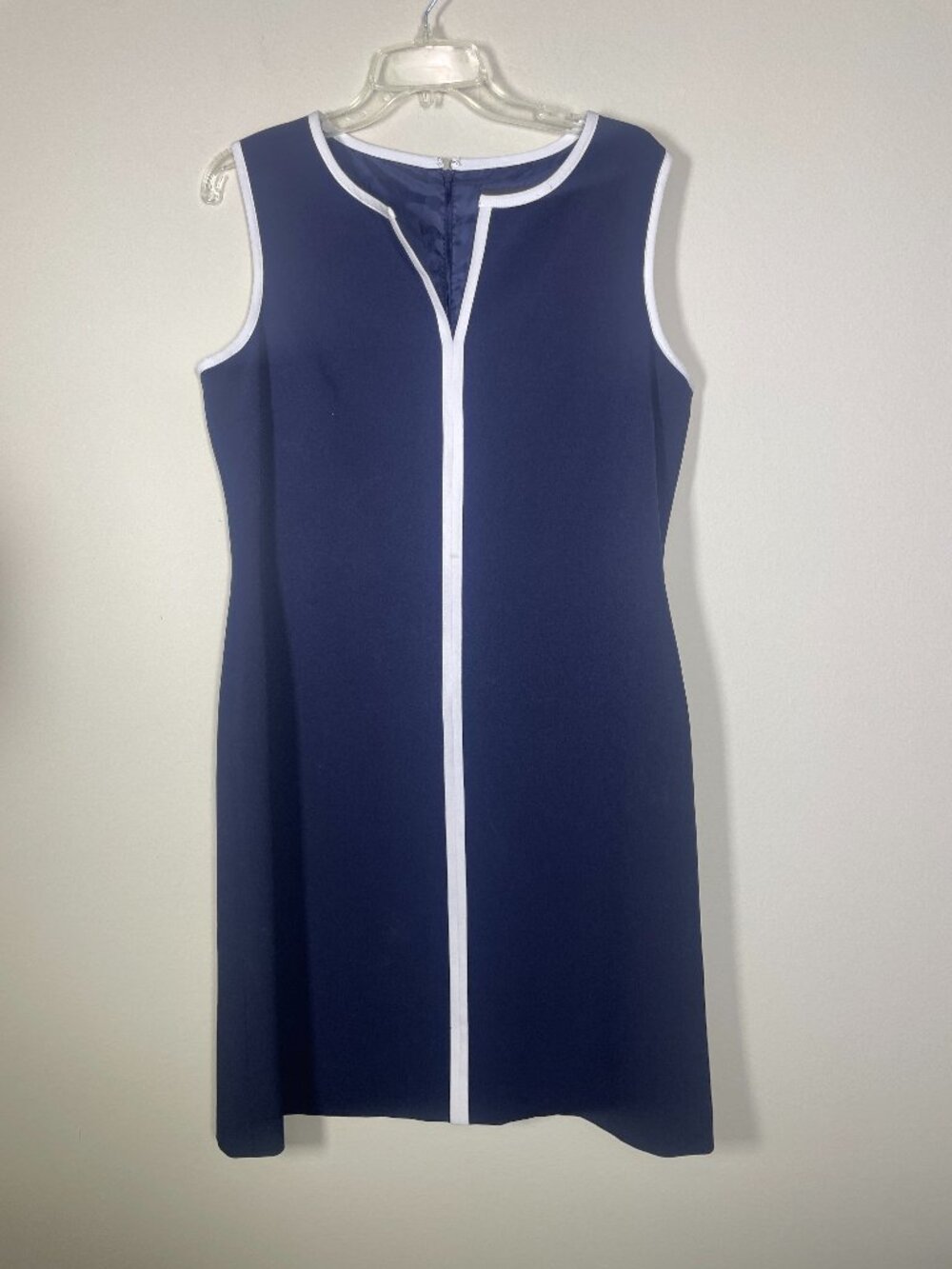 Black Label by Evan-Picone Navy Blue Sheath Dress White Trim Sleeveless Size 12!